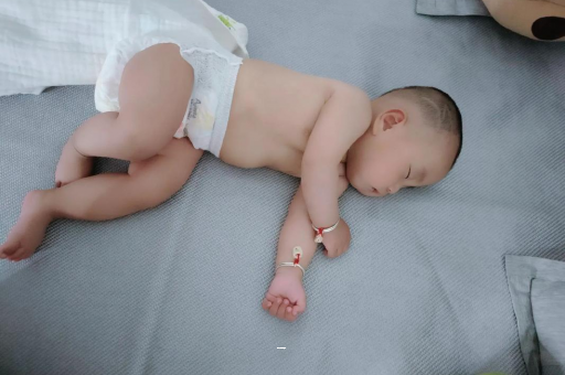 锡林郭勒孕妇肚脐周围发青